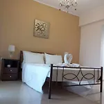 Villa - Family Comfort With Large Garden, Jacuzzi