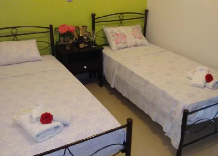 Villa - Family Comfort With Large Garden, Jacuzzi Kos By
