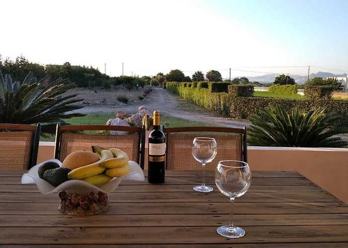 - Family Comfort With Large Garden, Jacuzzi Villa