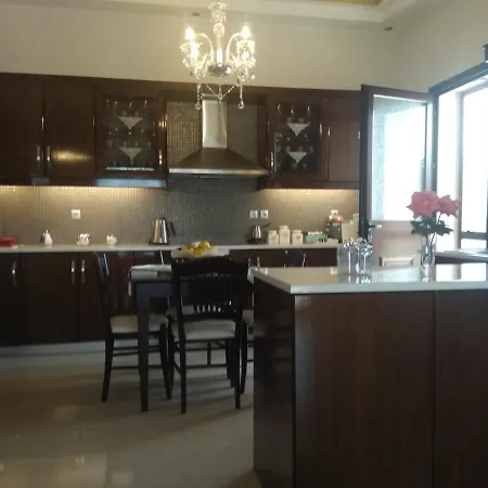 - Family Comfort With Large Garden, Jacuzzi