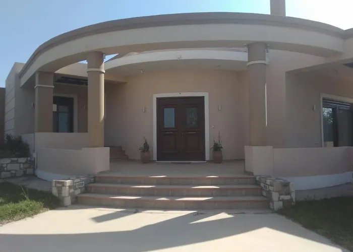 - Family Comfort With Large Garden, Jacuzzi העיירה קוס