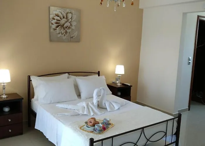 Villa - Family Comfort With Large Garden, Jacuzzi *