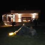 - Family Comfort With Large Garden, Jacuzzi بلدة كوس