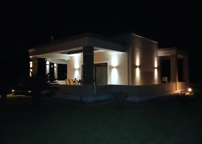 וילה - Family Comfort With Large Garden, Jacuzzi העיירה קוס