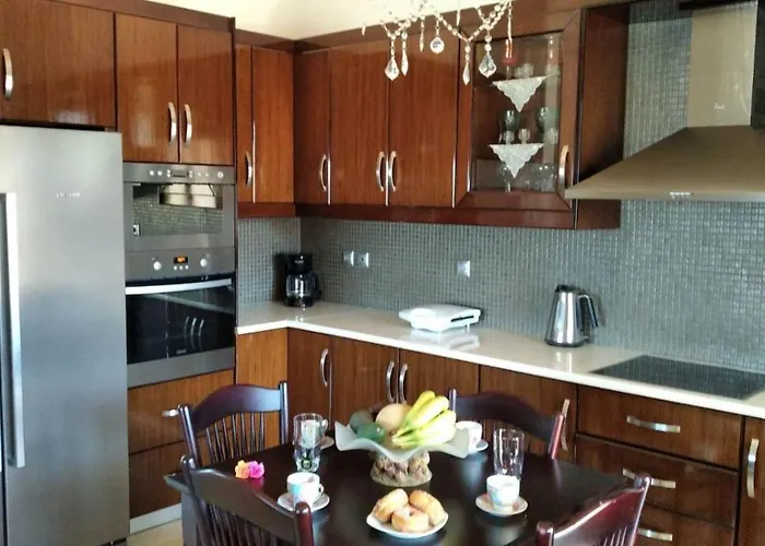 - Family Comfort With Large Garden, Jacuzzi וילה *